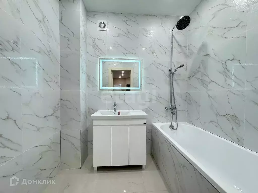 Продаётся 2-к квартира, 65.37 м - Фото 0