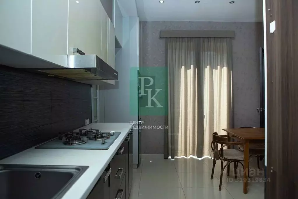 2-к кв. Севастополь ул. Херсонская, 2/16 (44.0 м) - Фото 0