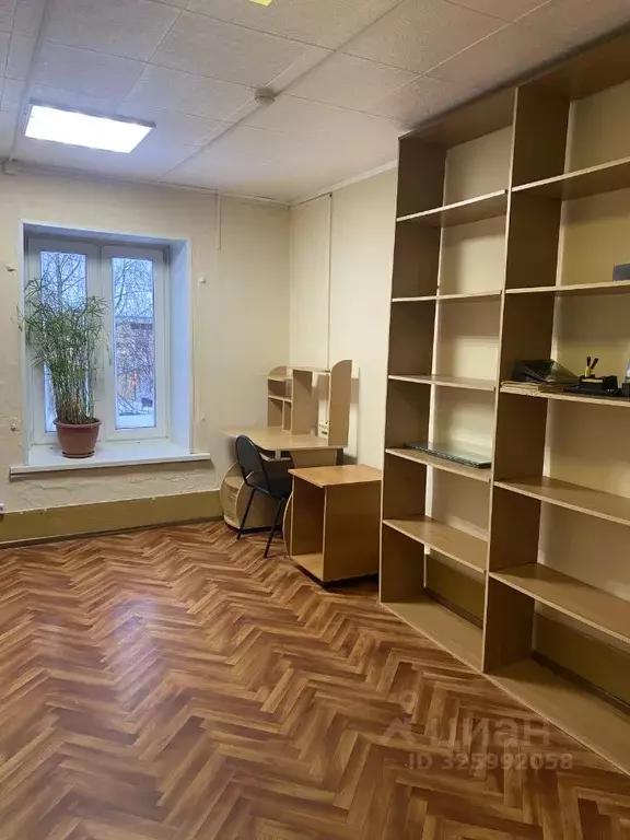 Помещение свободного назначения в Калужская область, Боровск пл. ... - Фото 1