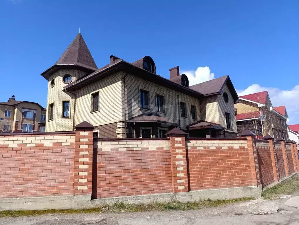 Дом в Коми, Сыктывкар ул. Микушева, 17А (396 м) - Фото 0