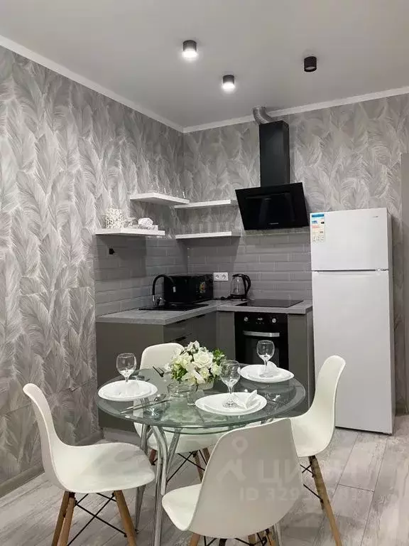 2-к кв. Татарстан, Казань ул. Мансура Хасанова, 13 (42.0 м) - Фото 1
