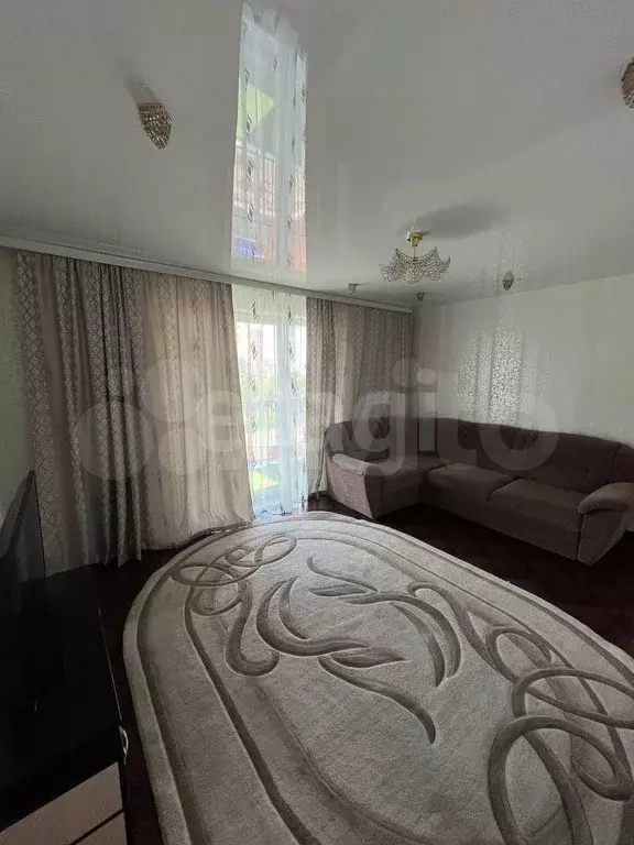 2-к. квартира, 60 м, 8/18 эт. - Фото 1