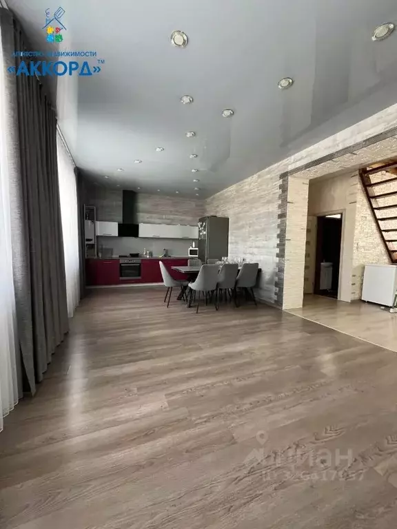 Дом в Алтайский край, Барнаул Барнаульская ул. (228 м) - Фото 2