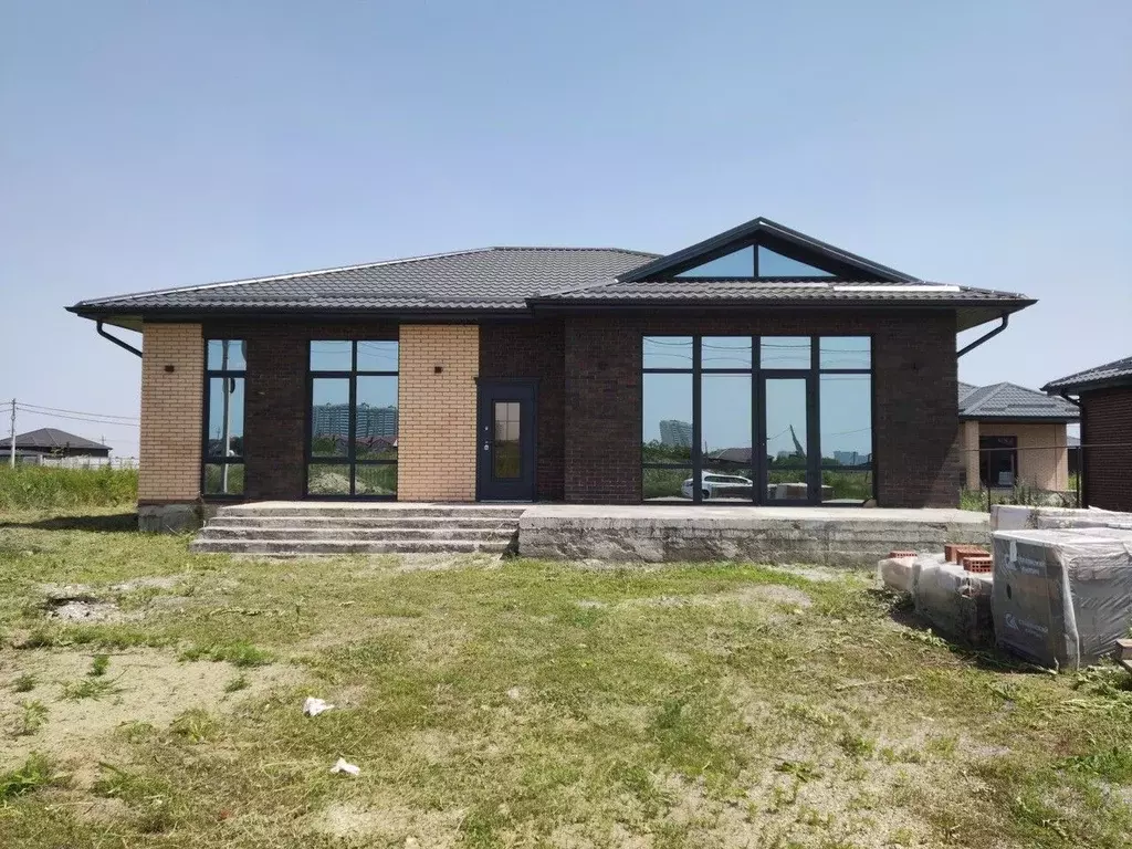 Дом в Ставропольский край, Шпаковский муниципальный округ, с. Татарка ... - Фото 1