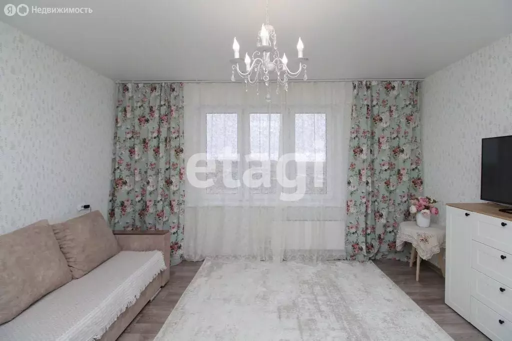 3-комнатная квартира: Красноярск, улица Светлова, 38 (65.6 м) - Фото 0