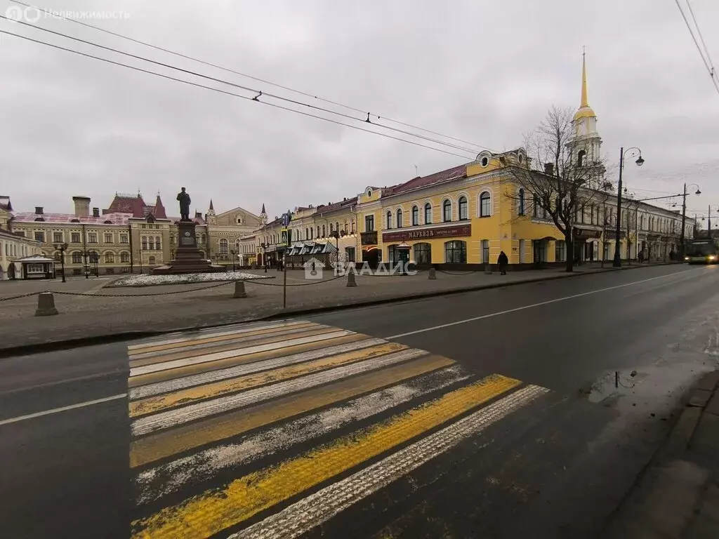 Торговая площадь (233 м) - Фото 1