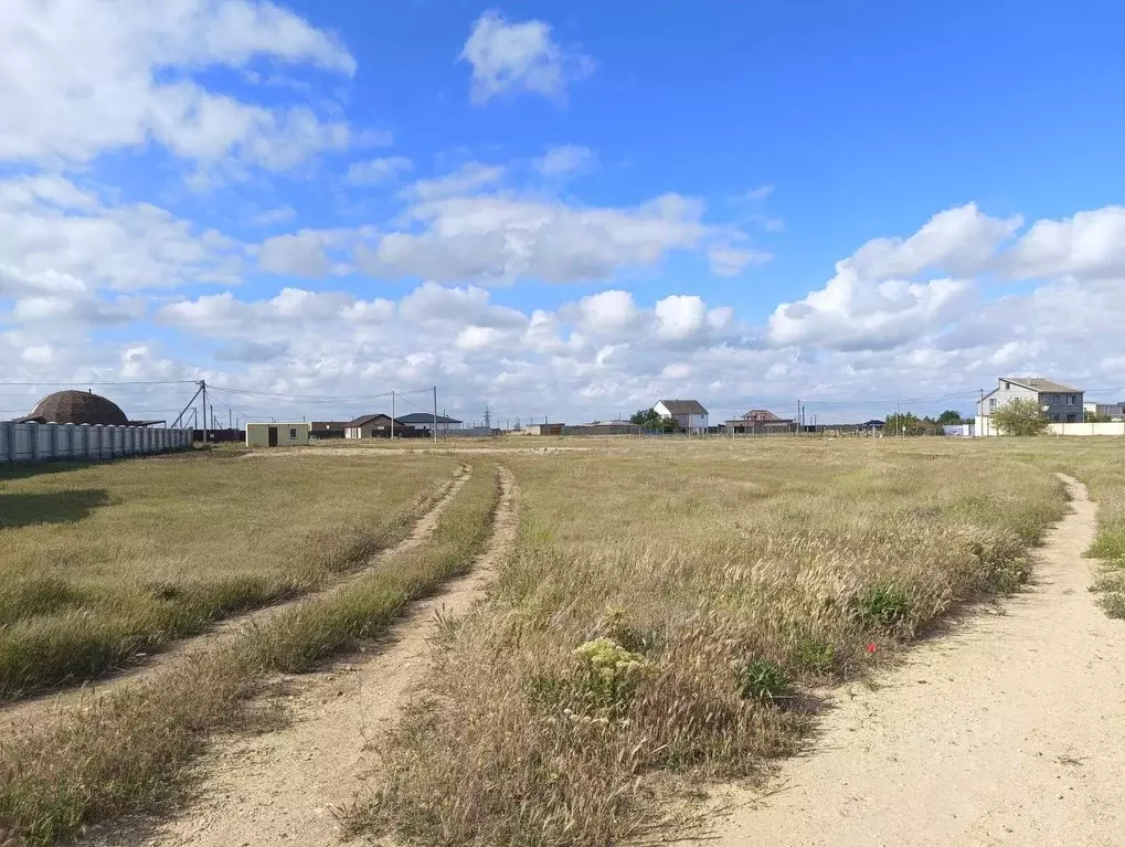 Участок в Крым, Евпатория городской округ, Заозерное пгт ул. Садовая ... - Фото 2