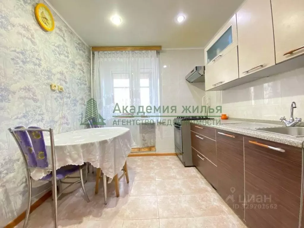 2-к кв. Саратовская область, Энгельс просп. Строителей, 3 (48.0 м) - Фото 2