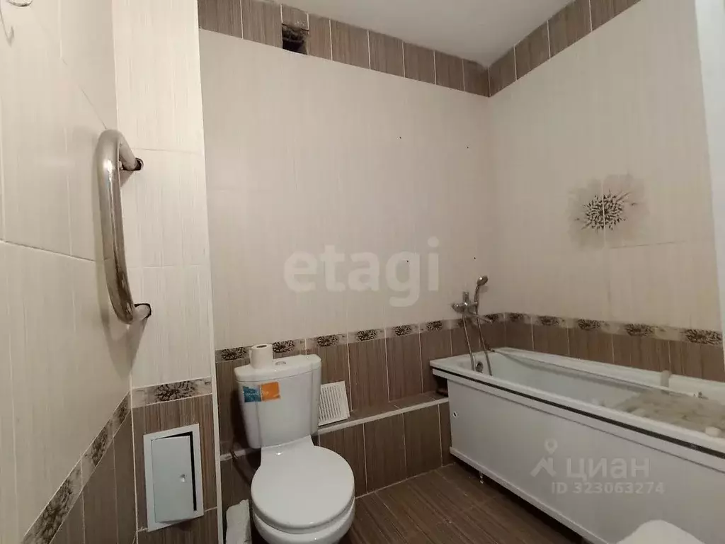 1-к кв. Башкортостан, Стерлитамак просп. Октября, 87 (40.0 м) - Фото 1