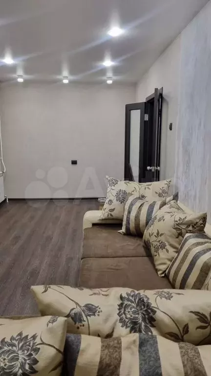 1-к. квартира, 42 м, 1/9 эт. - Фото 1