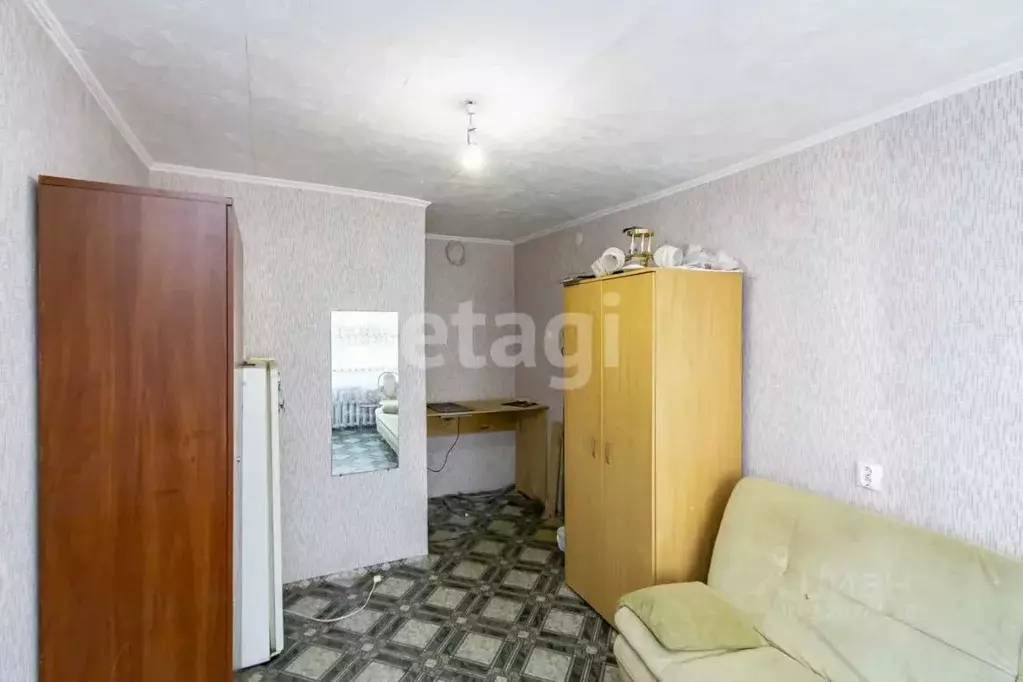 Комната Тюменская область, Тюмень ул. 50 лет Октября, 62а (13.8 м) - Фото 0