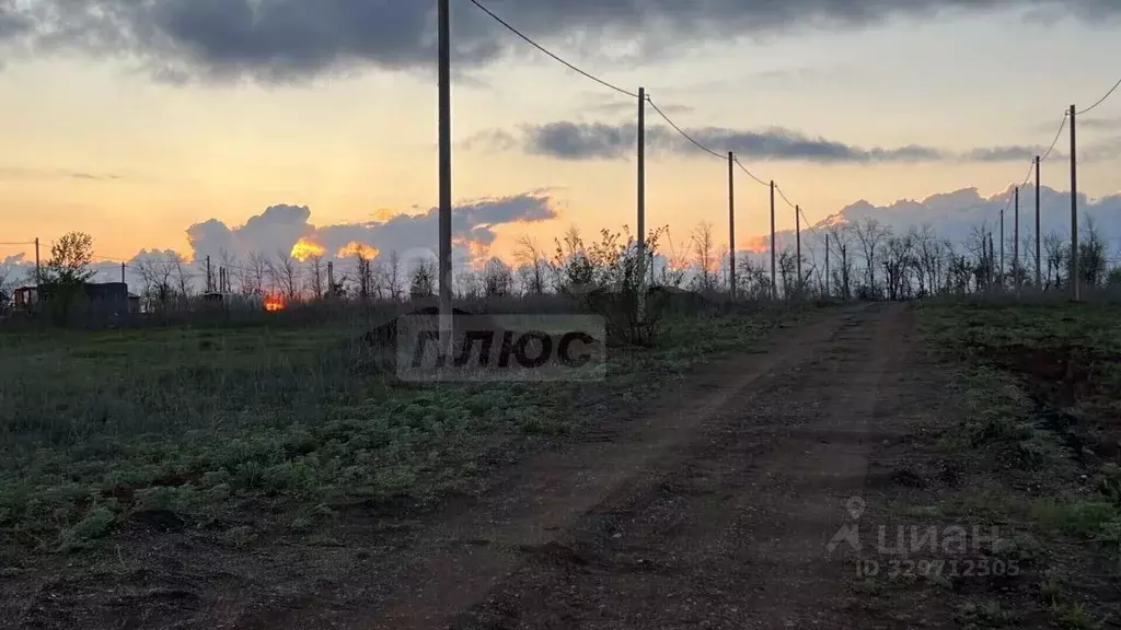 Участок в Оренбургская область, Оренбургский район, Ленинский ... - Фото 1