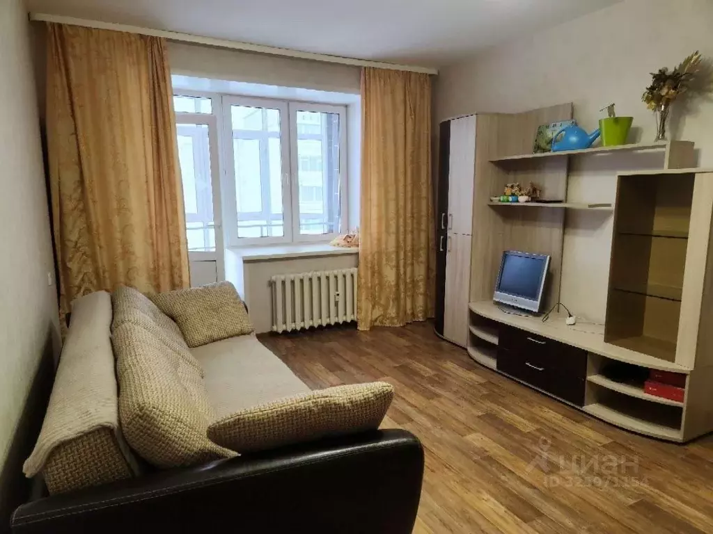 2-к кв. Пермский край, Пермь Красногвардейская ул., 2 (53.0 м) - Фото 1