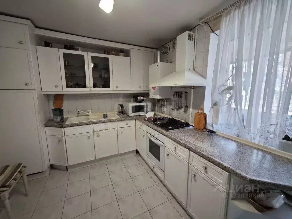 Дом в Крым, Симферополь ул. Маршала Рыбалко (214 м) - Фото 2