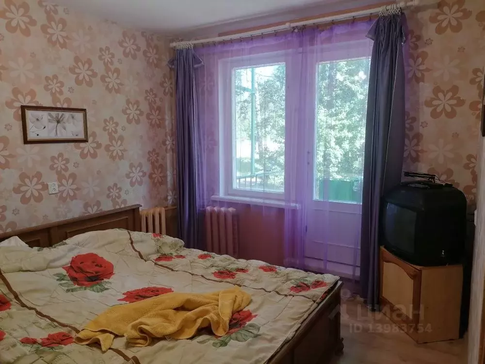 2-к кв. Псковская область, Остров ул. ДОС, 14 (43.0 м) - Фото 1