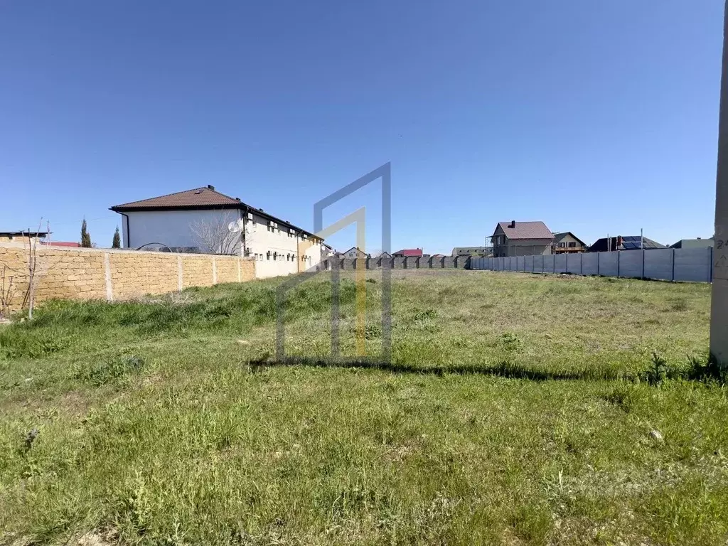 Участок в Крым, Симферопольский район, с. Укромное ул. Молодежная, 66 ... - Фото 1