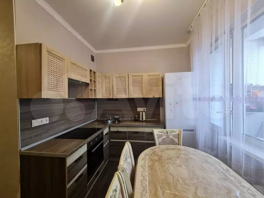 2-к. квартира, 60 м, 2/17 эт. - Фото 0