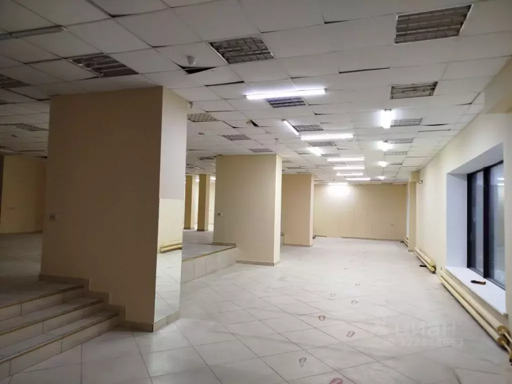 Помещение свободного назначения в Удмуртия, Ижевск ул. Карла ... - Фото 1