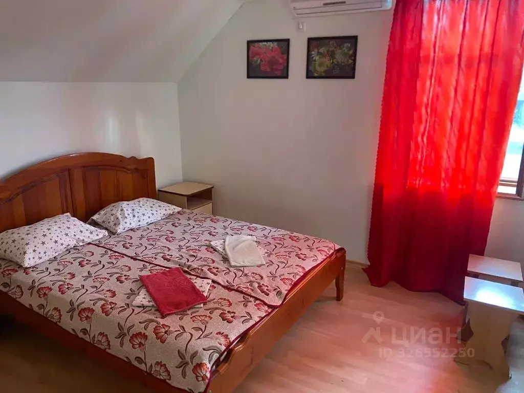 Комната Крым, Керчь ул. Галины Петровой, 37Г - Фото 1