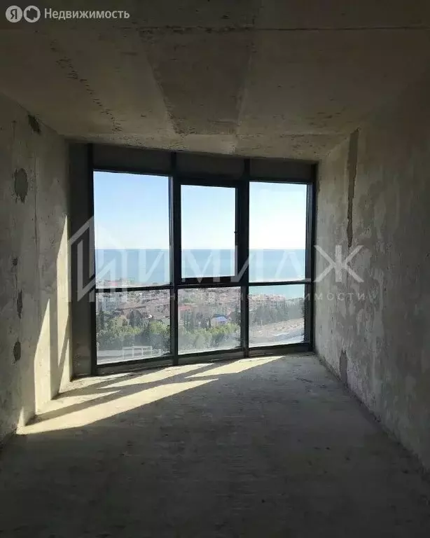 3-комнатная квартира: Сочи, улица Ленина, 298Бк7 (100 м) - Фото 1