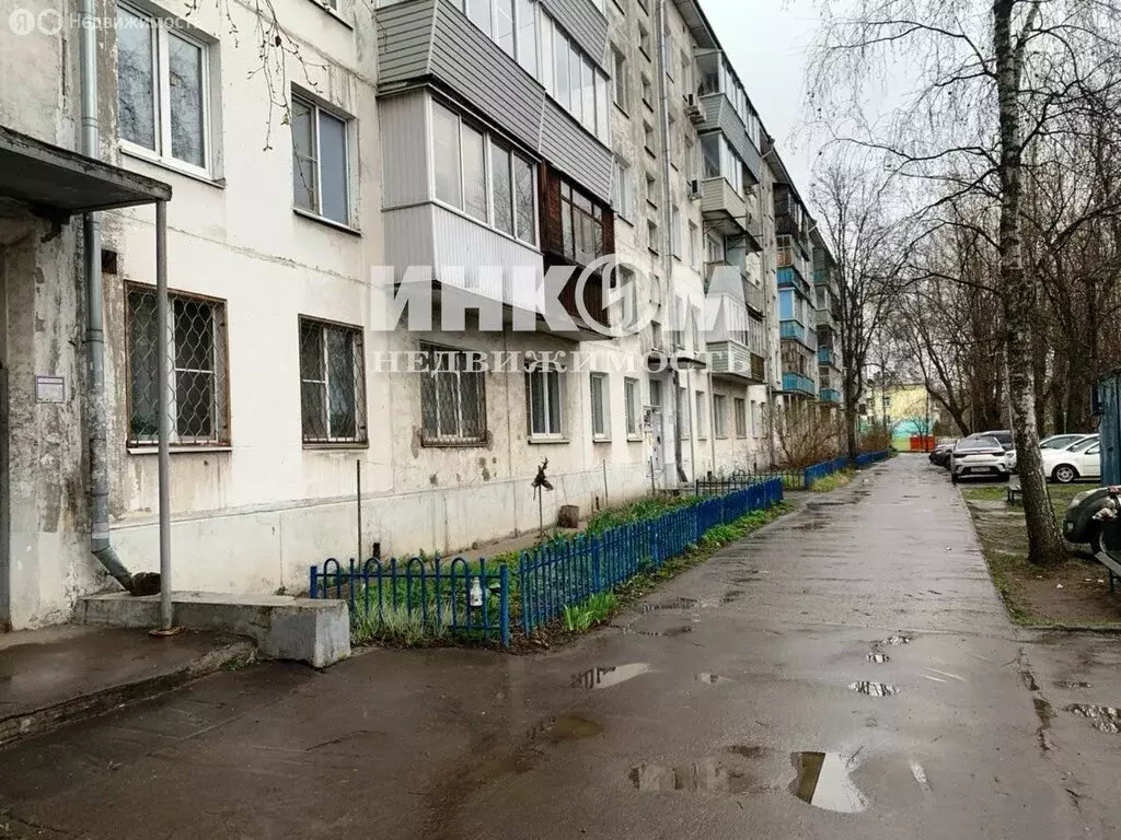 3-комнатная квартира: Дзержинский, улица Строителей, 1 (58 м) - Фото 1