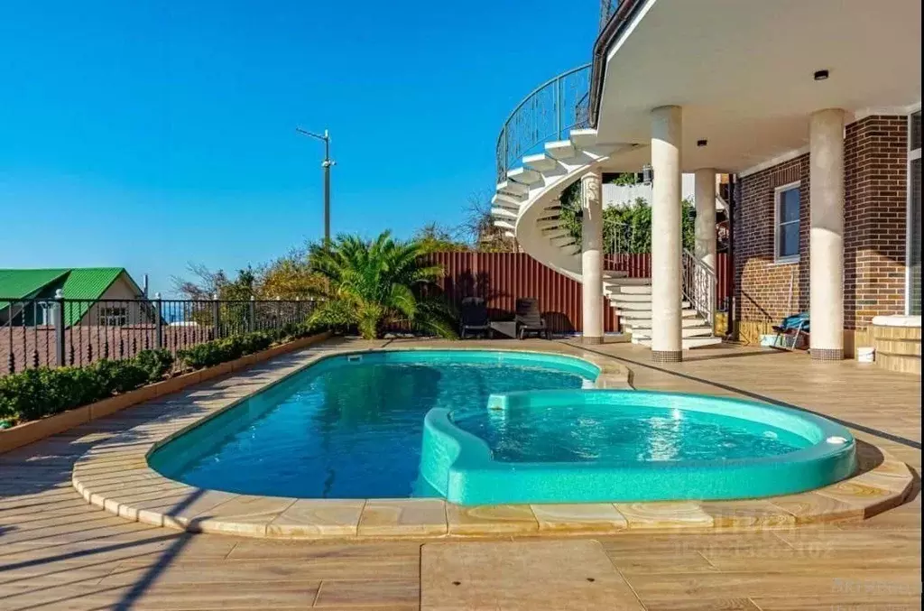 Дом в Краснодарский край, Сочи Новороссийское ш. (400 м) - Фото 1