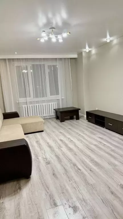 2-к кв. Башкортостан, Уфа Коммунистическая ул., 78 (75.0 м) - Фото 0