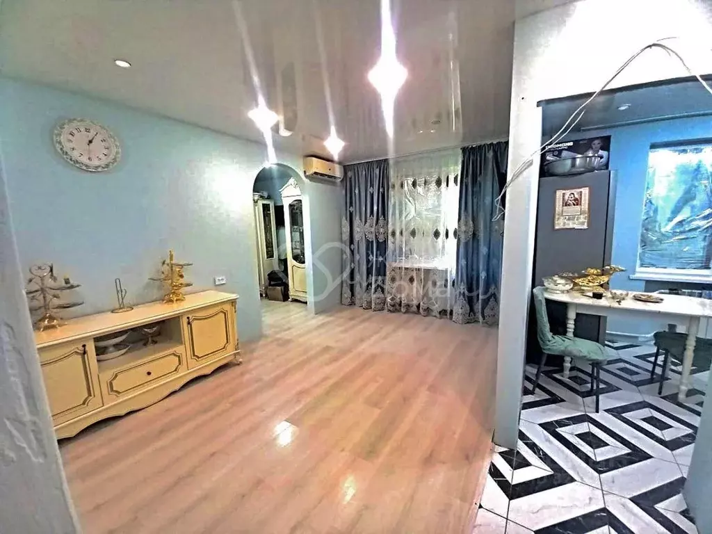 2-к кв. Волгоградская область, Волжский просп. Имени Ленина, 56 (42.2 ... - Фото 1