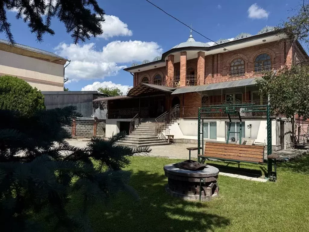 Дом в Ставропольский край, Пятигорск проезд Орешник, 8 (500 м) - Фото 1