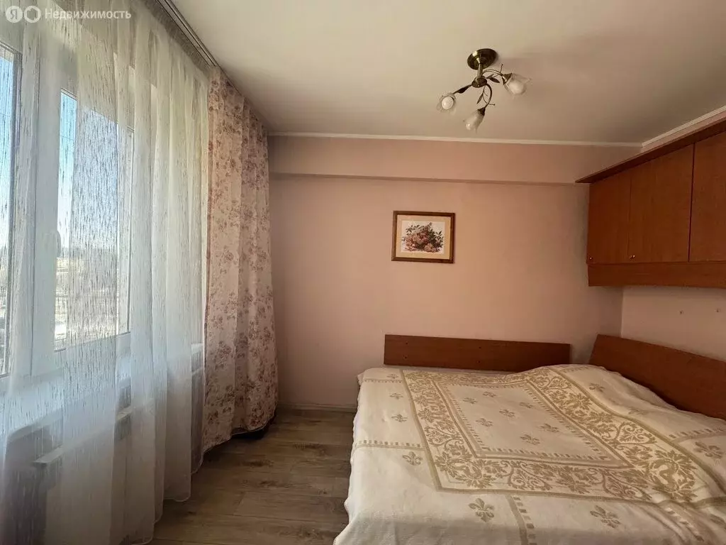 4-комнатная квартира: Красноярск, улица Гусарова, 14 (65 м) - Фото 0