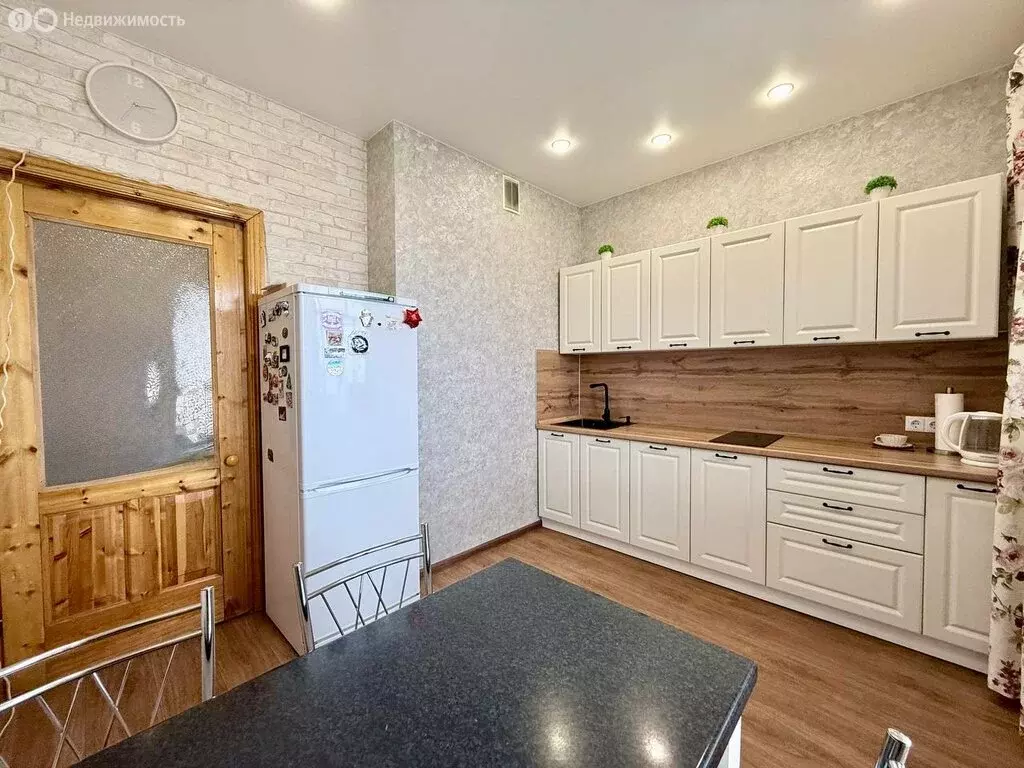 3-комнатная квартира: Нерюнгри, Южно-Якутская улица, 42 (75 м) - Фото 2