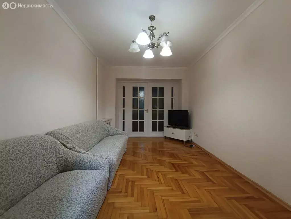 3-комнатная квартира: Нальчик, улица 9 Мая, 14 (72 м) - Фото 1