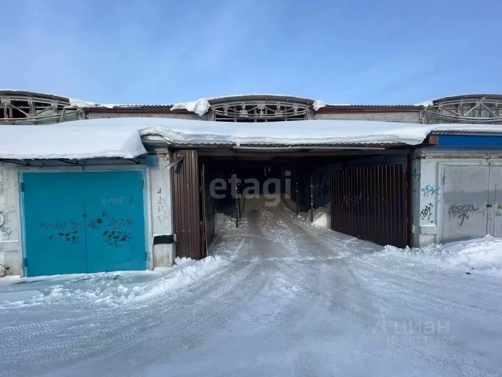 Гараж в Ямало-Ненецкий АО, Салехард ул. Манчинского, 23 (22 м) - Фото 1