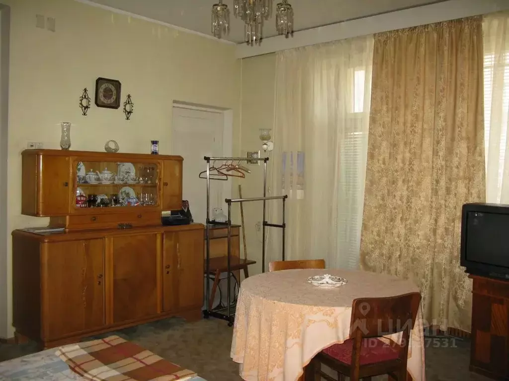 Комната Москва ул. Спиридоновка, 15 - Фото 2