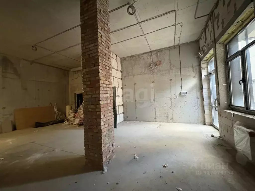 Торговая площадь в Крым, Ялта проезд Бакунинский, 13 (31 м) - Фото 2