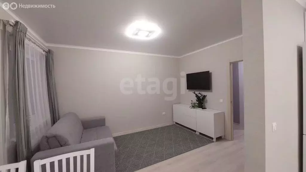 2-комнатная квартира: Тобольск, 15-й микрорайон, 17 (70 м) - Фото 2