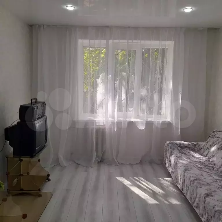 Комната 12,4 м в 1-к., 1/5 эт. - Фото 0