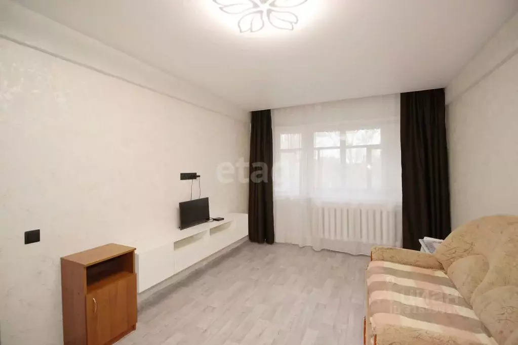 3-к кв. Ульяновская область, Ульяновск ул. Варейкиса, 43 (56.2 м) - Фото 1