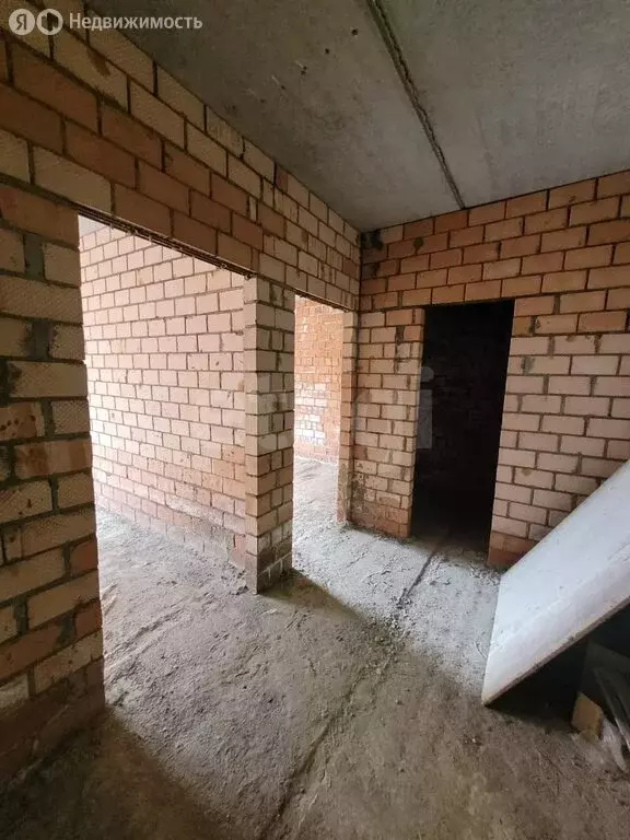 3-комнатная квартира: Владикавказ, улица Алихана Гагкаева, 7А (97 м) - Фото 1