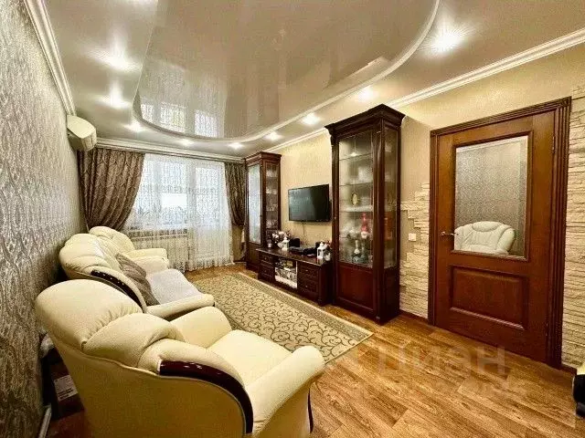 3-к кв. Белгородская область, Белгород ул. Есенина, 50 (68.3 м) - Фото 0