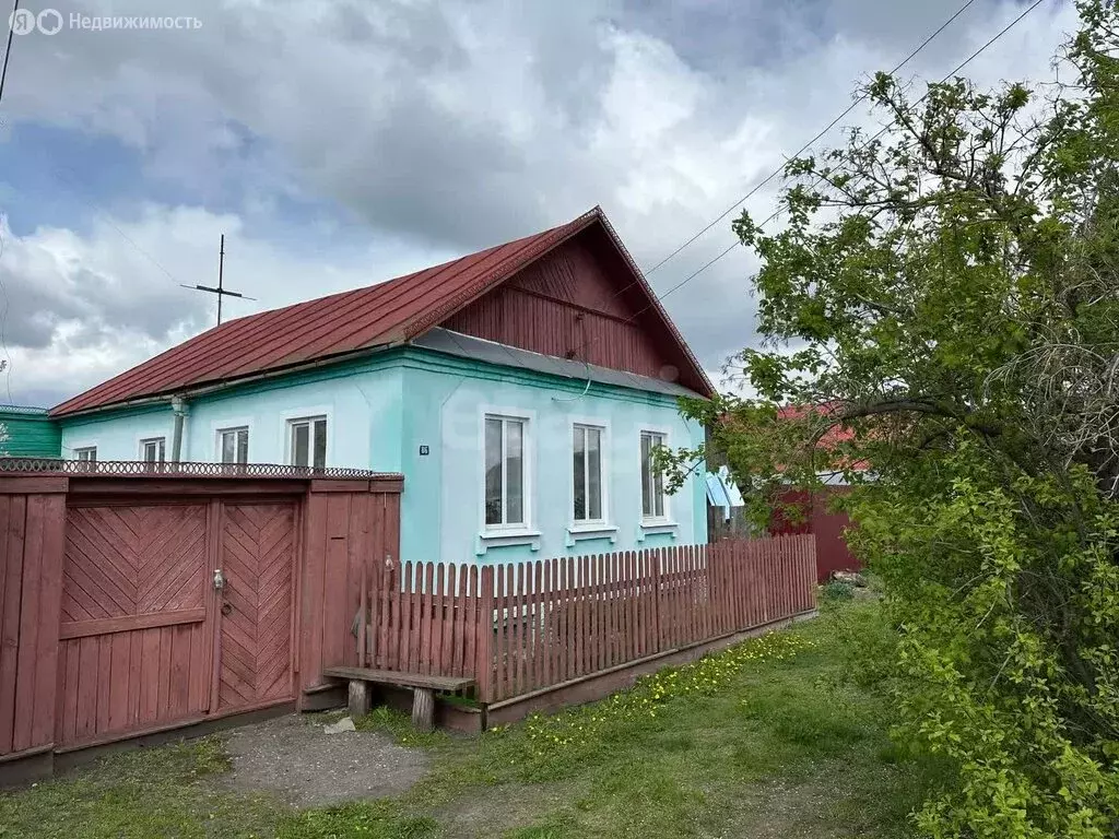 Дом в Трубчевск, улица Дзержинского (120 м) - Фото 0