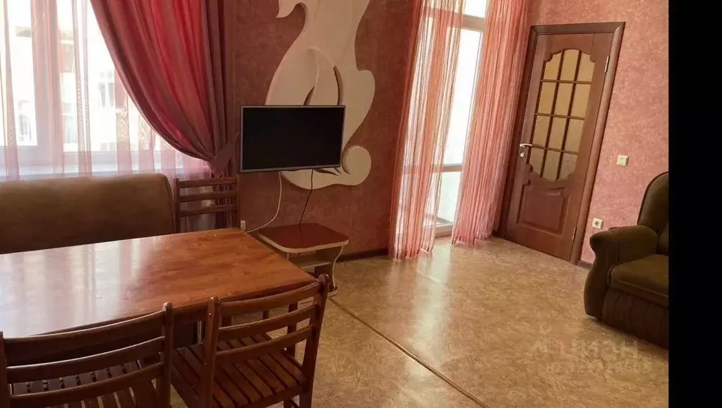 2-к кв. Крым, Симферополь ул. Ростовская, 19А (65.0 м) - Фото 1