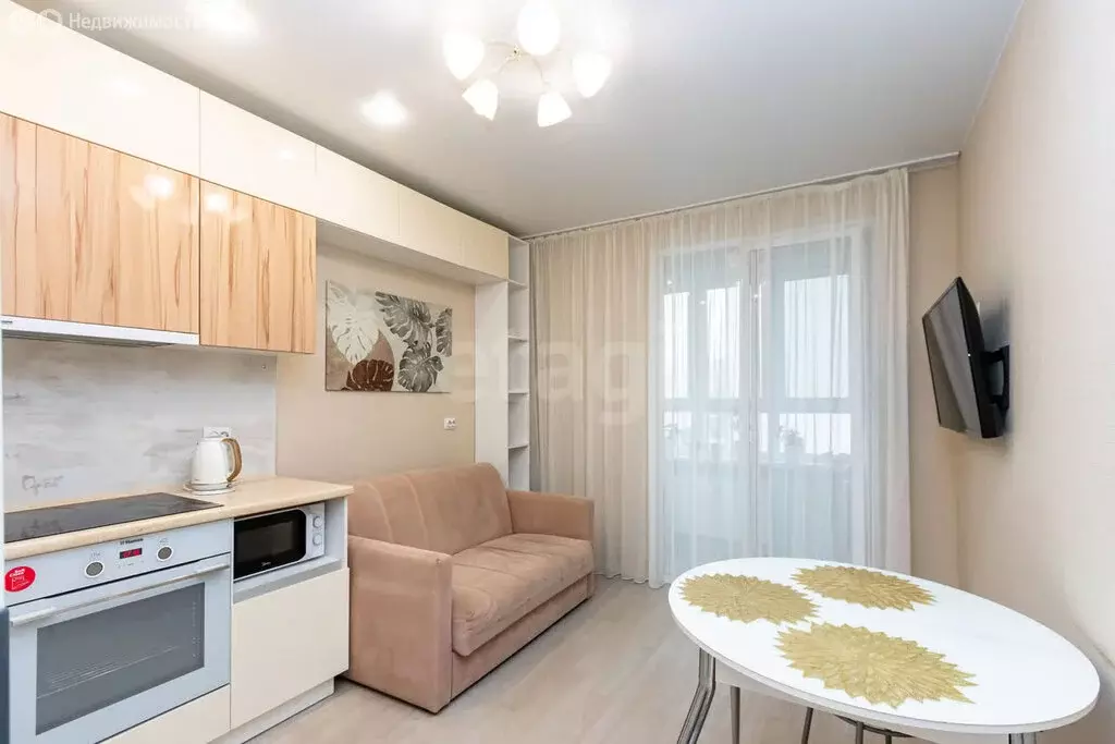 1-комнатная квартира: Тюмень, улица Василия Подшибякина, 12 (39.1 м) - Фото 1