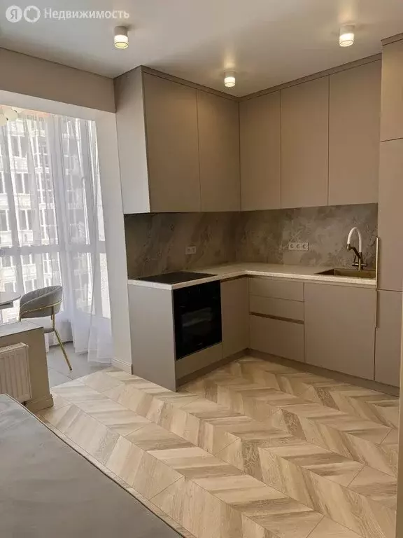 Квартира-студия: Евпатория, проспект Победы, 93 (41 м) - Фото 1