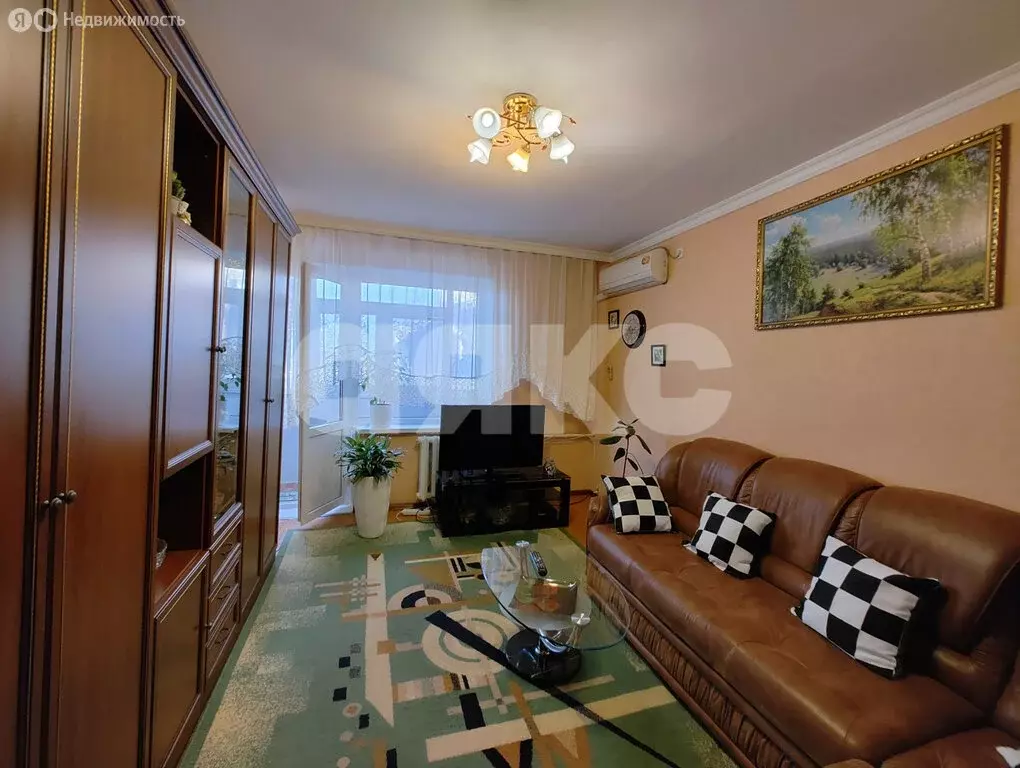 3-комнатная квартира: Майкоп, улица Хакурате, 636 (69.4 м) - Фото 1