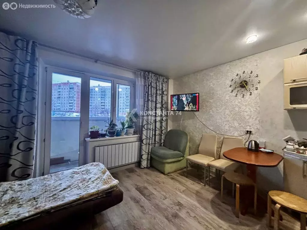 1-комнатная квартира: Миасс, улица Уральских Добровольцев, 1А (41 м) - Фото 1