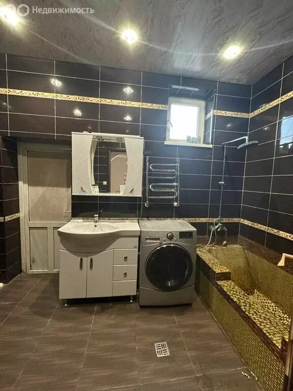 Дом в станица Старокорсунская, Корсунская улица, 15 (300 м) - Фото 0