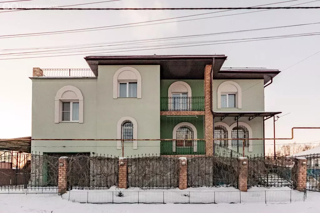 Дом в Среднеуральск, улица Ленина, 82 (360 м) - Фото 1