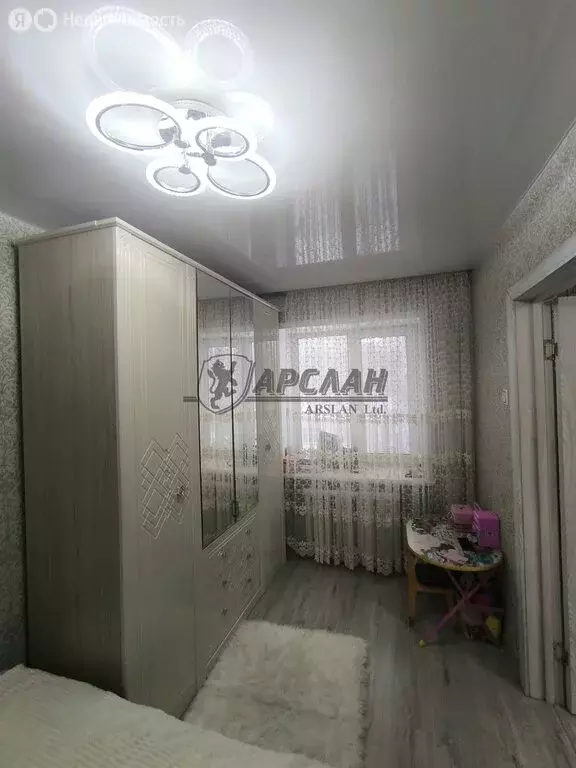 3-комнатная квартира: Казань, улица Железнодорожников, 27/33 (54.7 м) - Фото 1