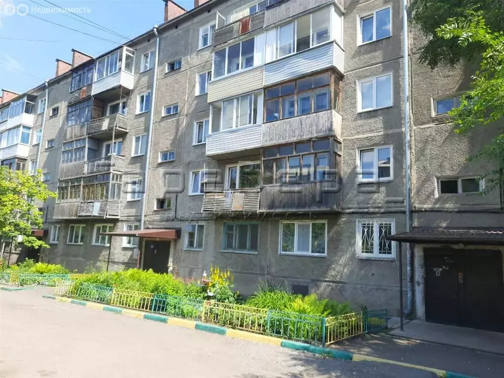 3-комнатная квартира: Красноярск, улица Юшкова, 16 (62 м) - Фото 0